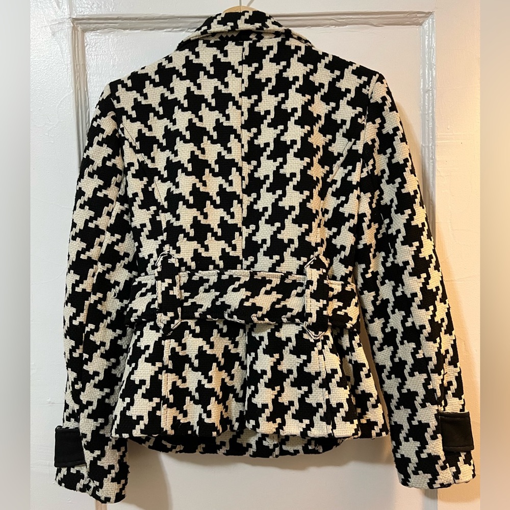 Houndstooth Wool Blend Jacket With Reversible Belt - image 3